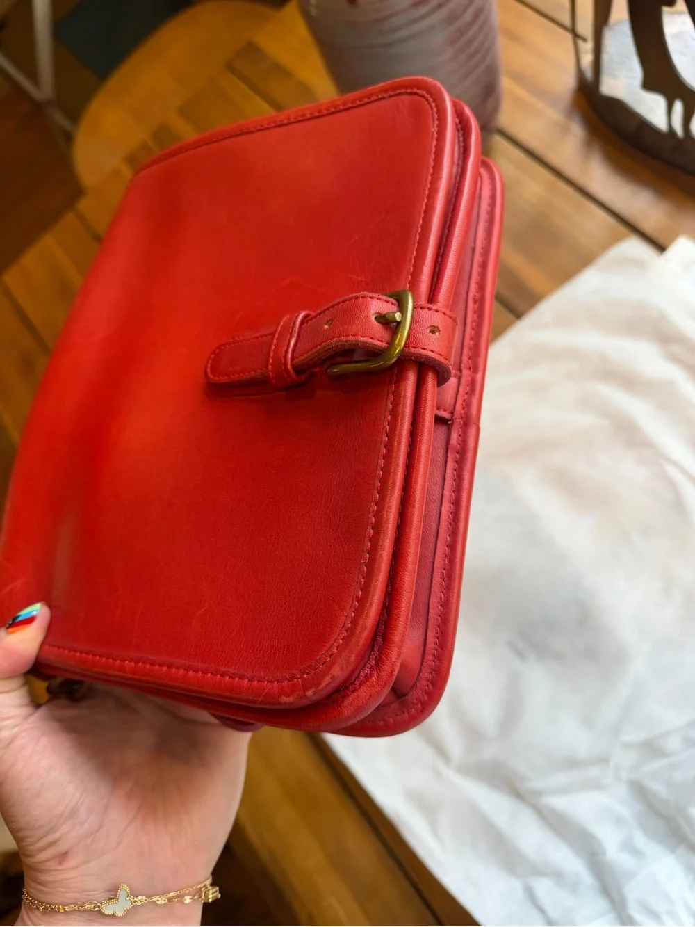 Rare Vintage Coach Red Leather Crossbody Bag with Buckle Strap - Picture 4 of 9